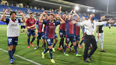 Los jugadores la SD Huesca celebran el ascenso a Primera División.